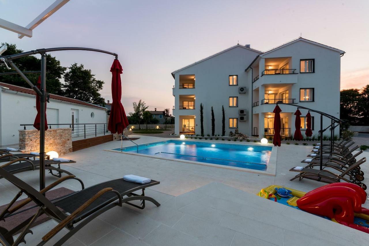 Villa Anja 1St Floor Перой Экстерьер фото