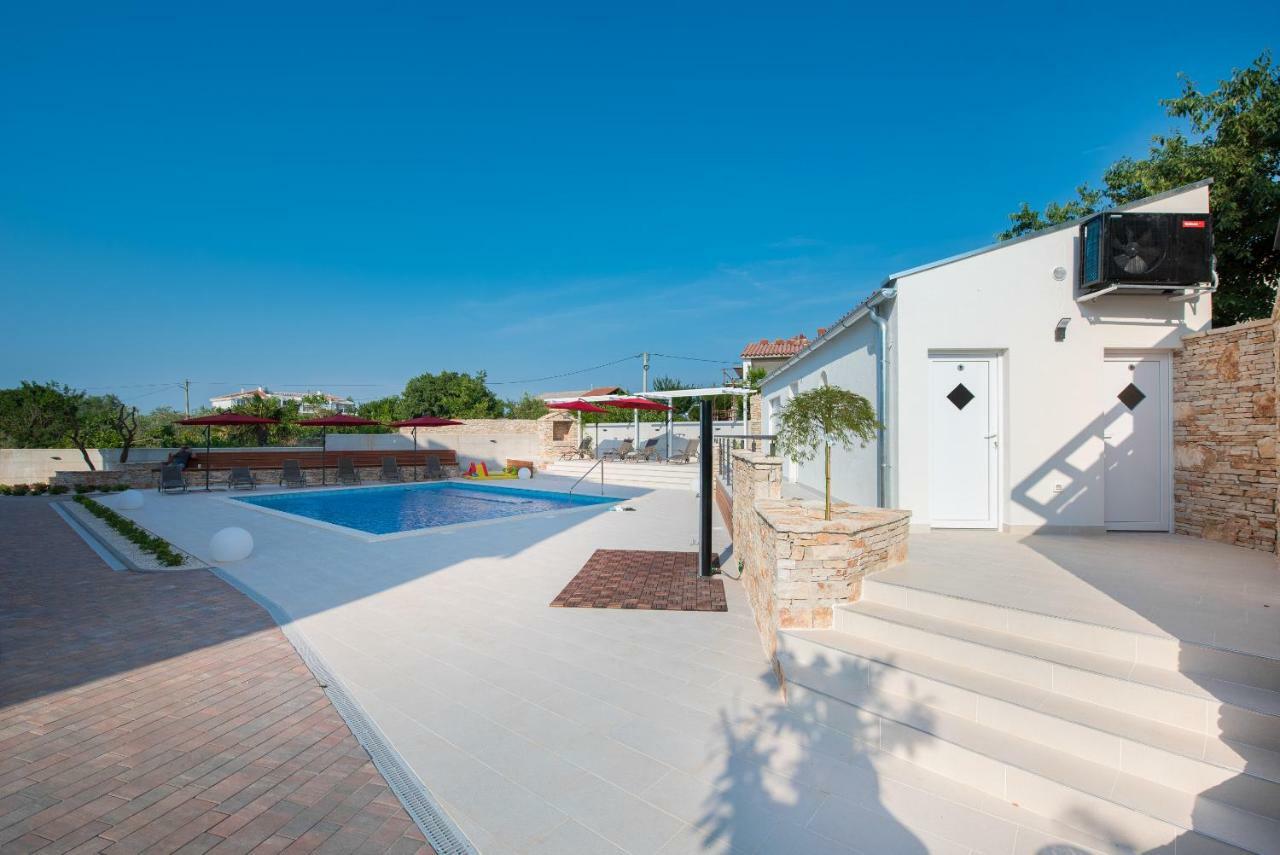 Villa Anja 1St Floor Перой Экстерьер фото