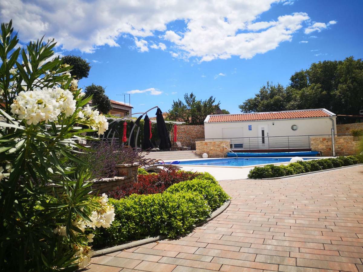 Villa Anja 1St Floor Перой Экстерьер фото